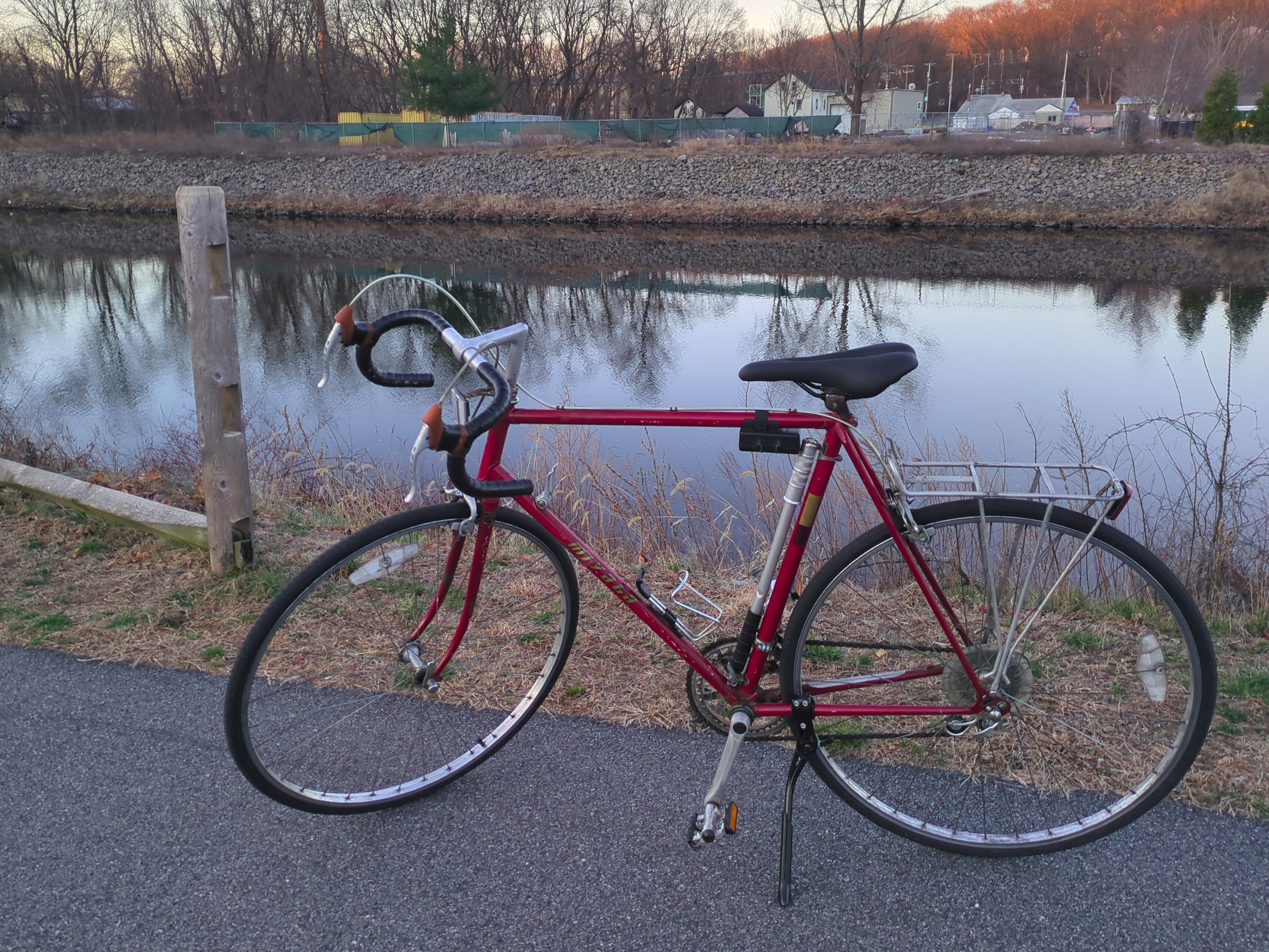 My Miyata 710 parked next to a river
